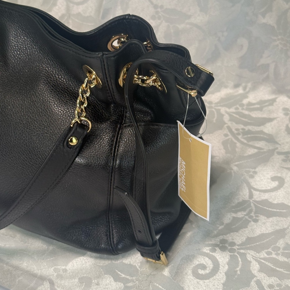 Black NWT Michael Kors handbag. - Picture 9 of 16